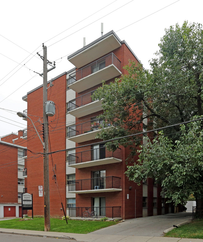 Marlis Place in Hamilton, ON - Building Photo - Building Photo