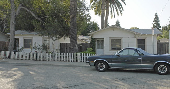 424-436 Allen St in Martinez, CA - Building Photo - Building Photo