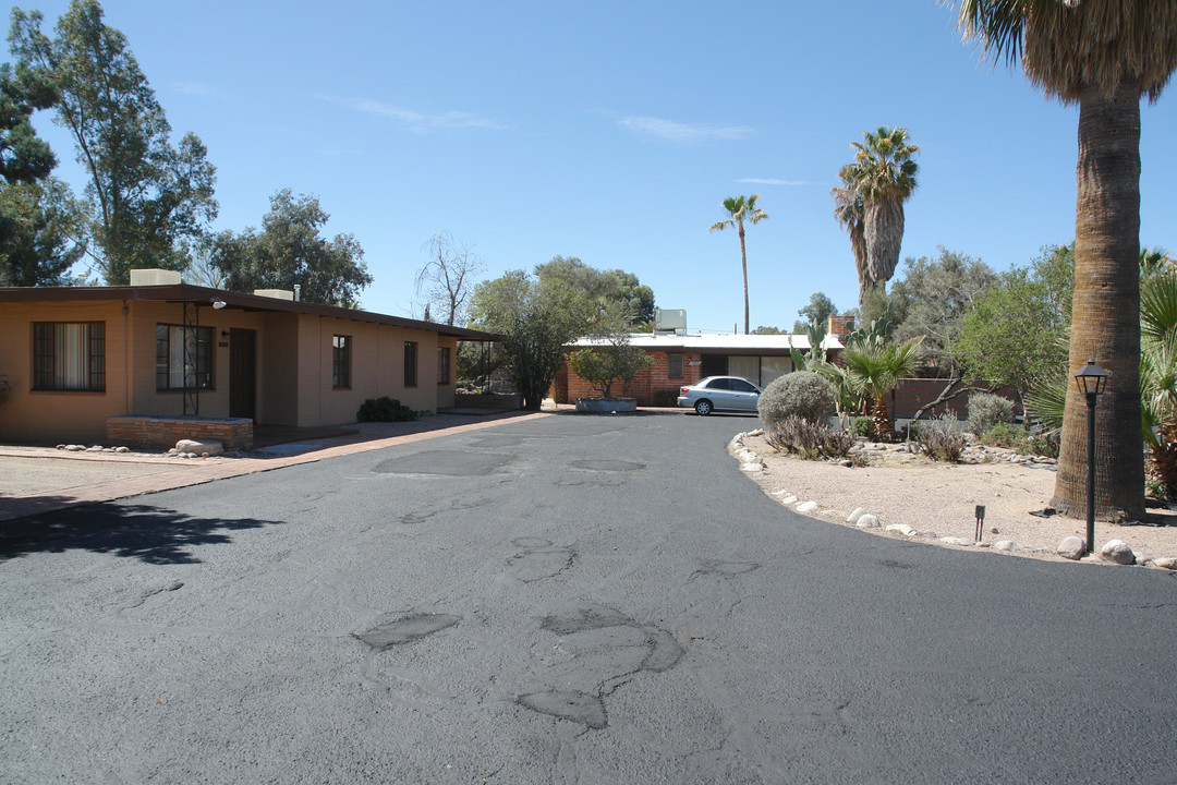 1921-1931 N Rosemary Dr in Tucson, AZ - Building Photo