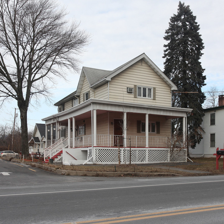 3215 Us-9w in Saugerties, NY - Building Photo