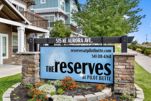 The Reserves at Pilot Butte - Phase 1 & 2 Apartamentos