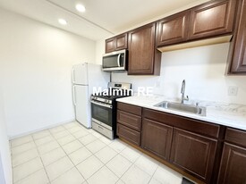 49 Chestnut Ave, Unit 3 Apartamentos