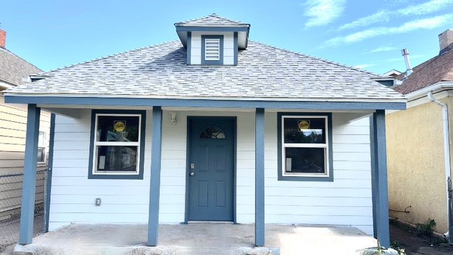 property at 1428 Cedar St