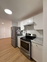 1074 Honey Tree St in San Antonio, TX - Building Photo - Building Photo