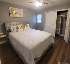 277 Chatsworth St in Baton Rouge, LA - Foto de edificio - Building Photo