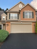 4150 Roth Farm Village Cir in Mechanicsburg, PA - Building Photo
