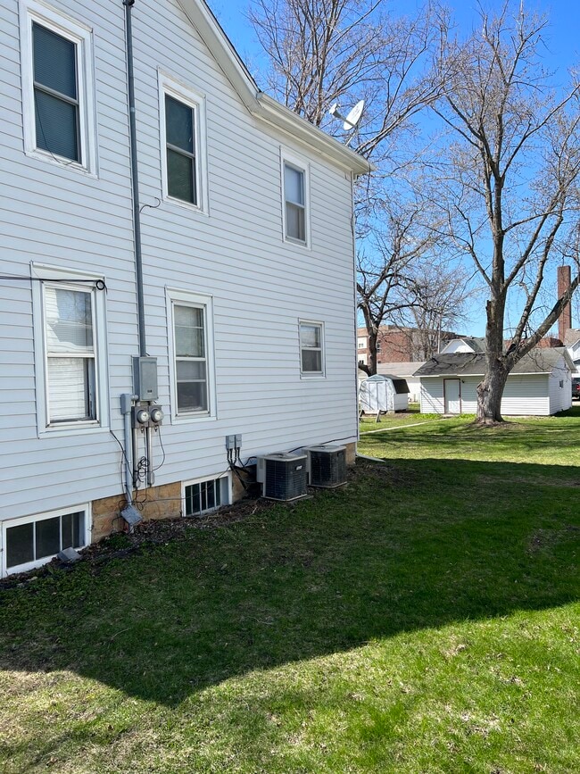 513 3rd Ave SE in Waseca, MN - Building Photo - Building Photo