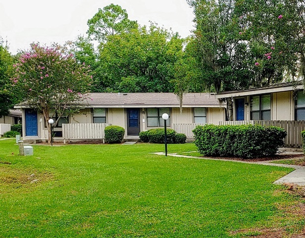 Stewart Way in Hinesville, GA - Foto de edificio