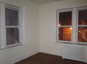 324 Liberty Ave in Jersey City, NJ - Building Photo - Building Photo