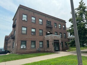 178 Summit Ave in St. Paul, MN - Building Photo - Interior Photo