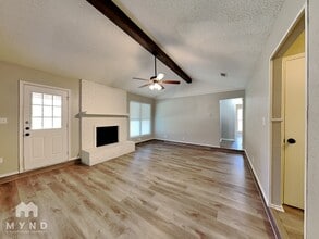 3528 Park Lake Dr in Fort Worth, TX - Building Photo - Building Photo