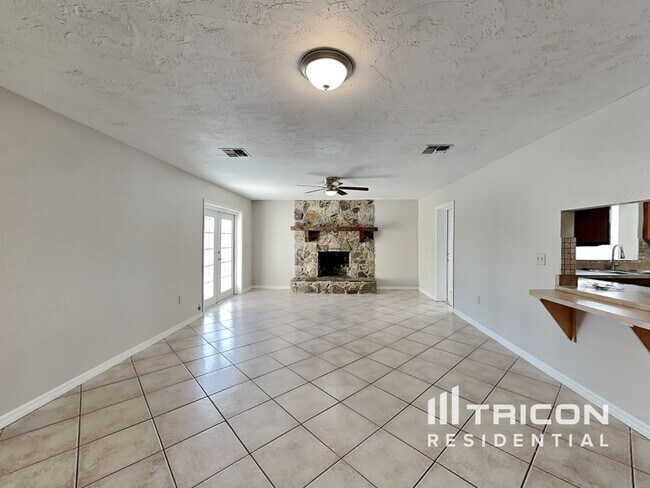 1816 5th St W in Palmetto, FL - Foto de edificio - Building Photo