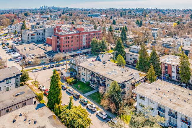 Golden Future Apartments in Vancouver, BC - Building Photo - Building Photo