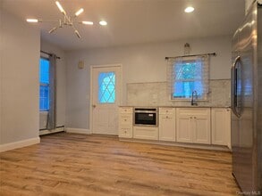 18 Market St in Wappingers Falls, NY - Building Photo - Building Photo