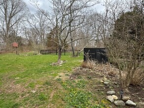 592 Horse Pond Rd in Madison, CT - Building Photo - Building Photo