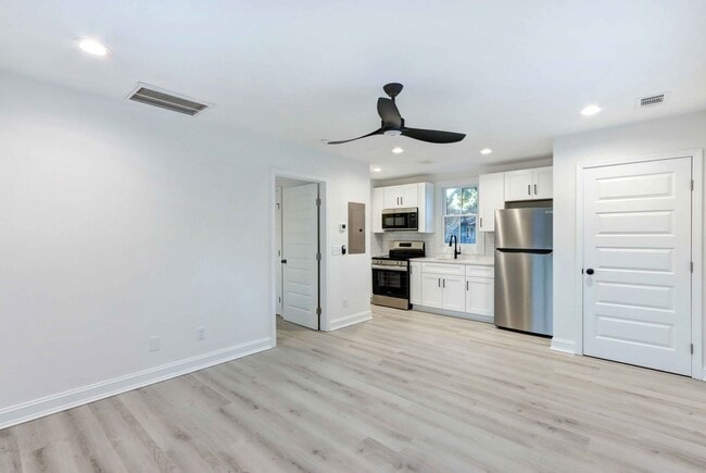 226 W 39th St in Savannah, GA - Building Photo - Building Photo