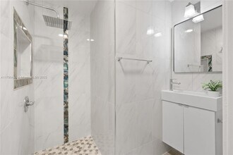 1041 NE 9th Ave in Fort Lauderdale, FL - Building Photo - Building Photo