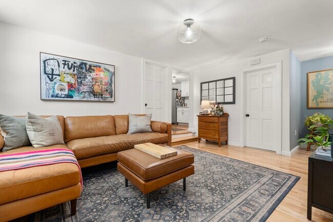 209 Bunker Hill St in Boston, MA - Building Photo - Building Photo
