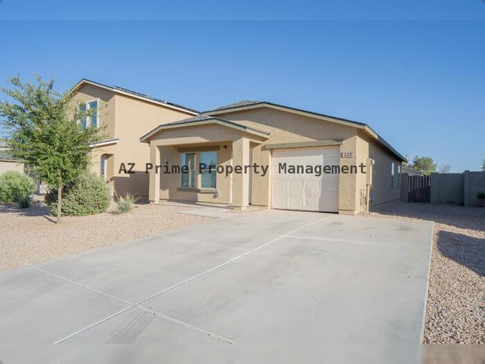 225 W Dewey Ave in Coolidge, AZ - Building Photo
