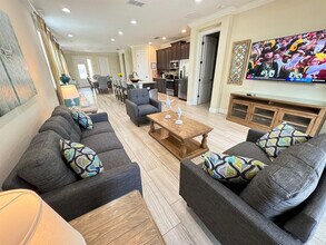 411 Lasso Dr in Kissimmee, FL - Building Photo - Building Photo