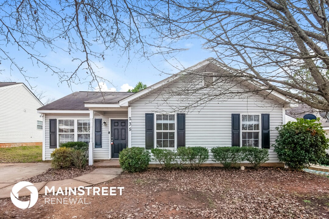 235 Kingville Dr in Charlotte, NC - Building Photo