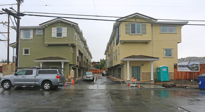 Genesis Villas Townhomes in Fremont, CA - Building Photo - Building Photo