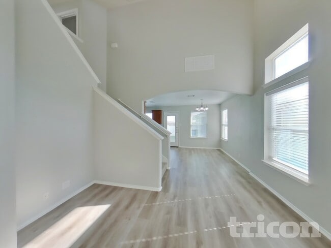 18521 Mammoth Cave Blvd in Pflugerville, TX - Foto de edificio - Building Photo