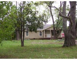 581 S Ray Ave in Fayetteville, AR - Building Photo