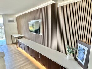 445 Seaside Ave in Honolulu, HI - Building Photo - Building Photo