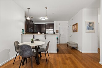 443 2nd St, Unit 206 in Jersey City, NJ - Building Photo - Building Photo