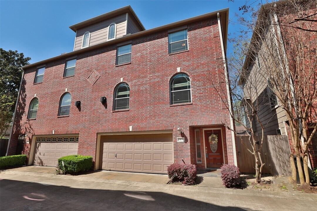 1311 Bingham St in Houston, TX - Building Photo