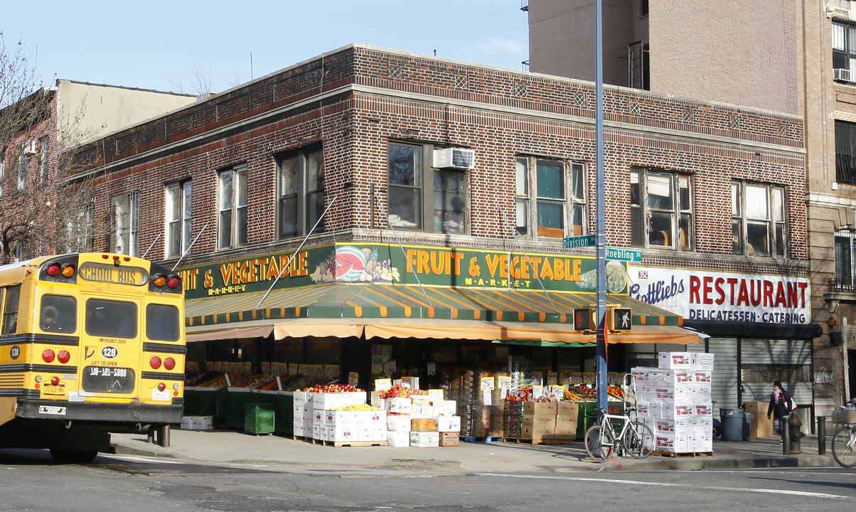 175 Division Ave in Brooklyn, NY - Building Photo