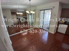 2256 Wellington Cir in Lithonia, GA - Foto de edificio - Building Photo