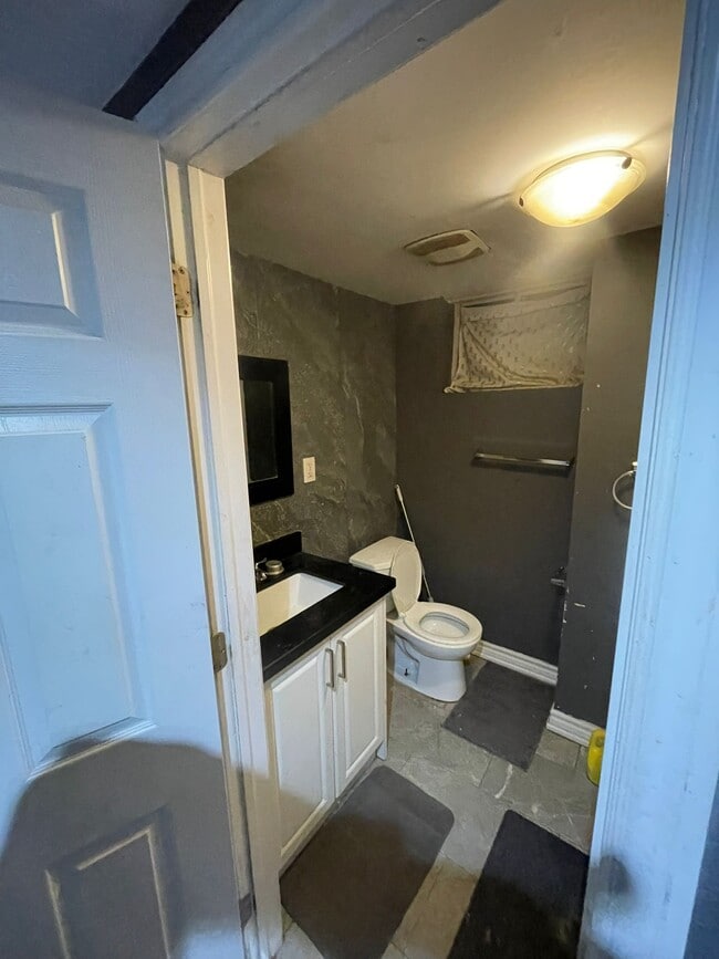 property at 1 Lyon Heights Rd