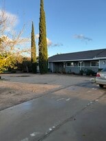 17805 Bascom St in Hesperia, CA - Building Photo