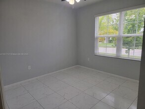 3281 Roxbury Pl SW in Vero Beach, FL - Foto de edificio - Building Photo
