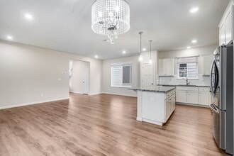 6935 SE Red Alder St in Hillsboro, OR - Building Photo - Building Photo