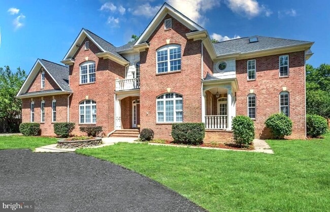 property at 6614 Quander Rd