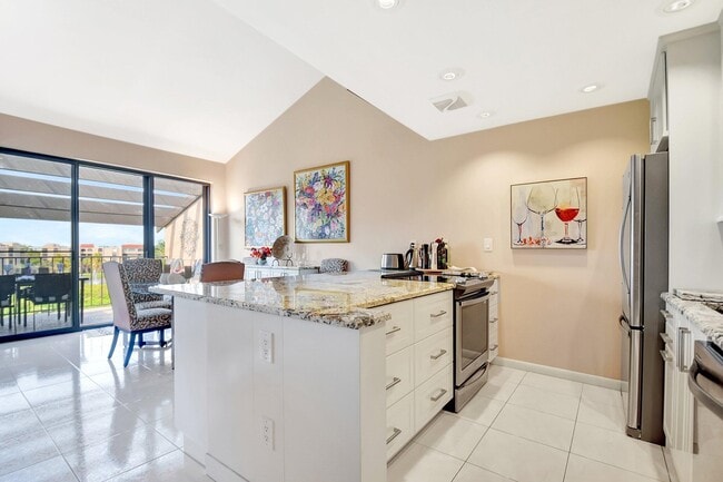 755 Dotterel Rd in Delray Beach, FL - Building Photo - Building Photo