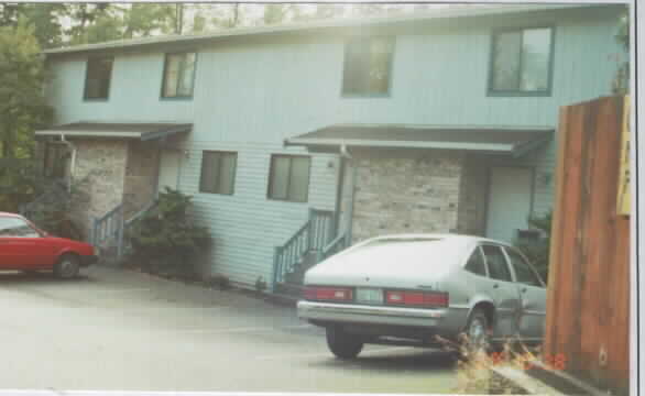 14131 Admiralty Way in Lynnwood, WA - Building Photo