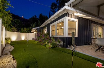 9476 Hidden Valley Pl in Beverly Hills, CA - Building Photo - Building Photo