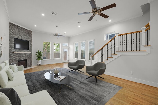 property at 206 Burr St
