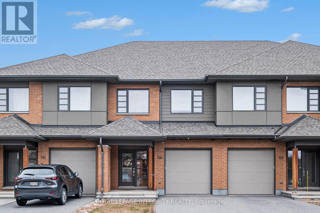 725 Guardian Grv in Ottawa, ON - Building Photo