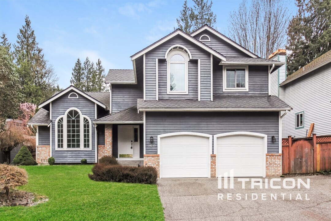 18233 Woodlands Way in Arlington, WA - Building Photo
