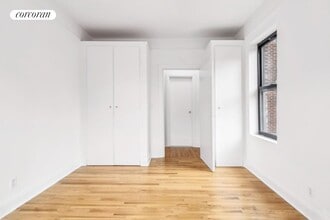 114 W 16th St in New York, NY - Building Photo - Building Photo