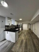 17 Meekings Dr in Ajax, ON - Building Photo - Building Photo