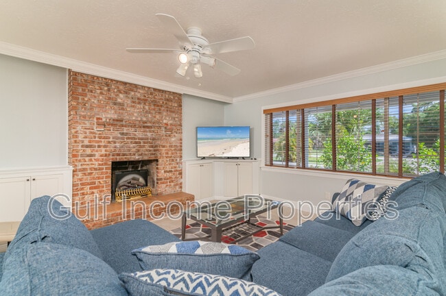 2130 Pinehurst St in Sarasota, FL - Building Photo - Building Photo