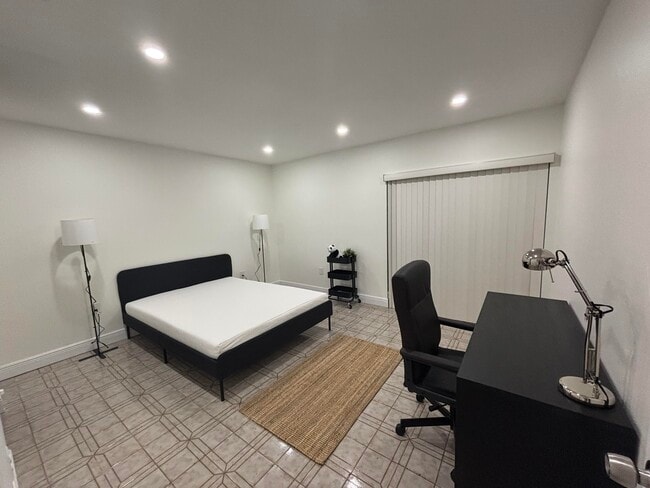property at 703 SW 100th Court Cir