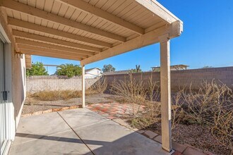 6653 S Via Vista De Santa Cruz in Tucson, AZ - Building Photo - Building Photo