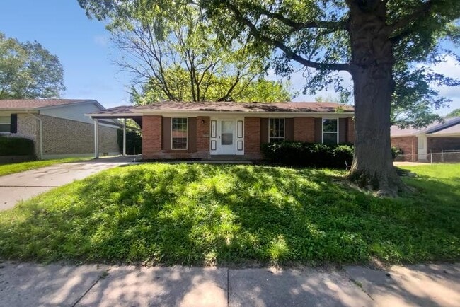 property at 2540 Courtyard Pl